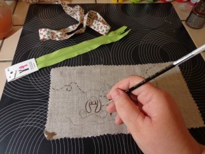 trousse vert anis