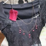 collier plume